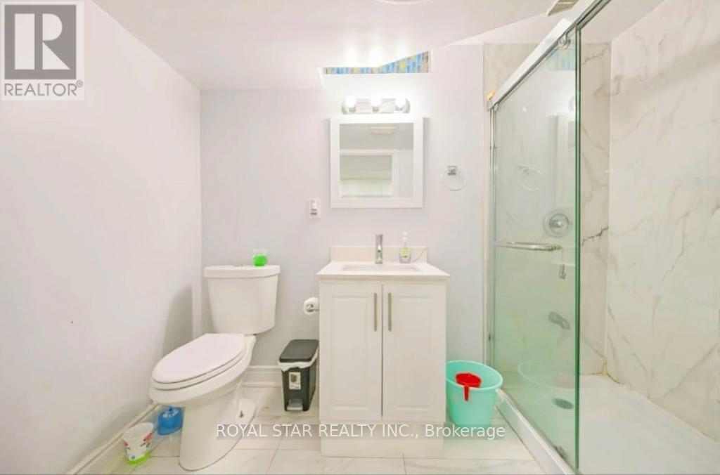 10 Narrow Valley Crescent, Brampton (Sandringham-Wellington), Ontario  L6R 2M6 - Photo 19 - W12251634