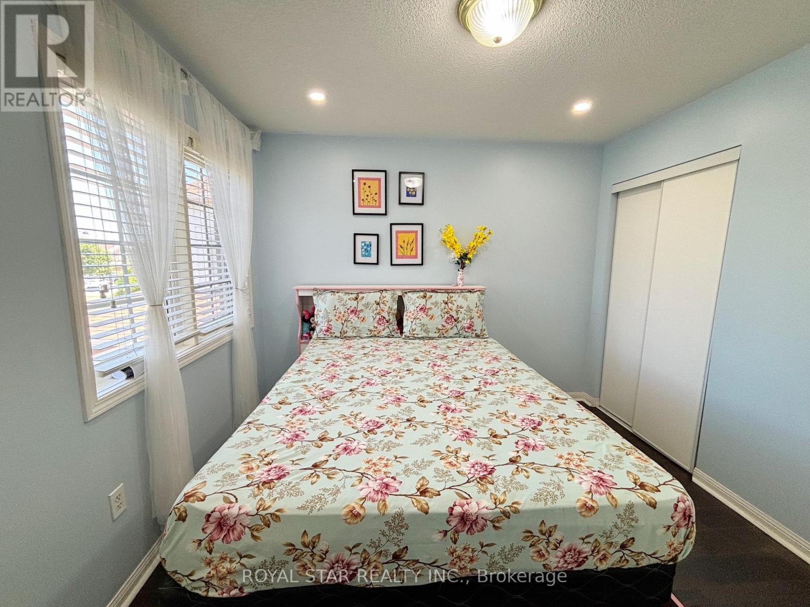 10 Narrow Valley Crescent, Brampton (Sandringham-Wellington), Ontario  L6R 2M6 - Photo 20 - W12251634