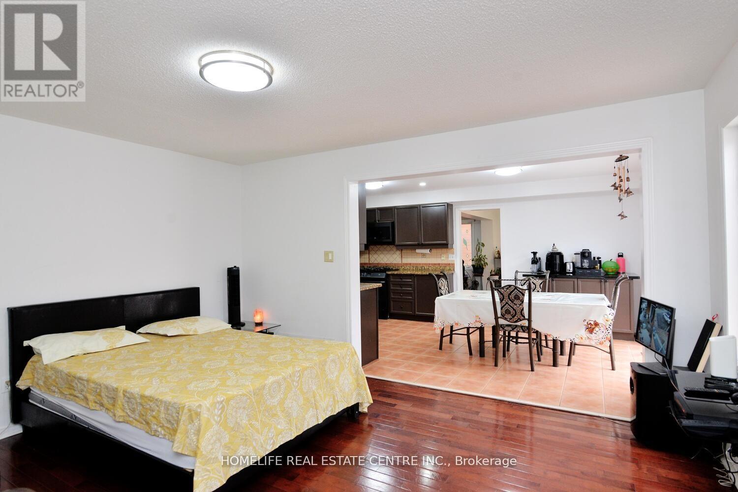 19 Briardale Road, Brampton (Fletcher's Meadow), Ontario  L7A 1S4 - Photo 17 - W12251654