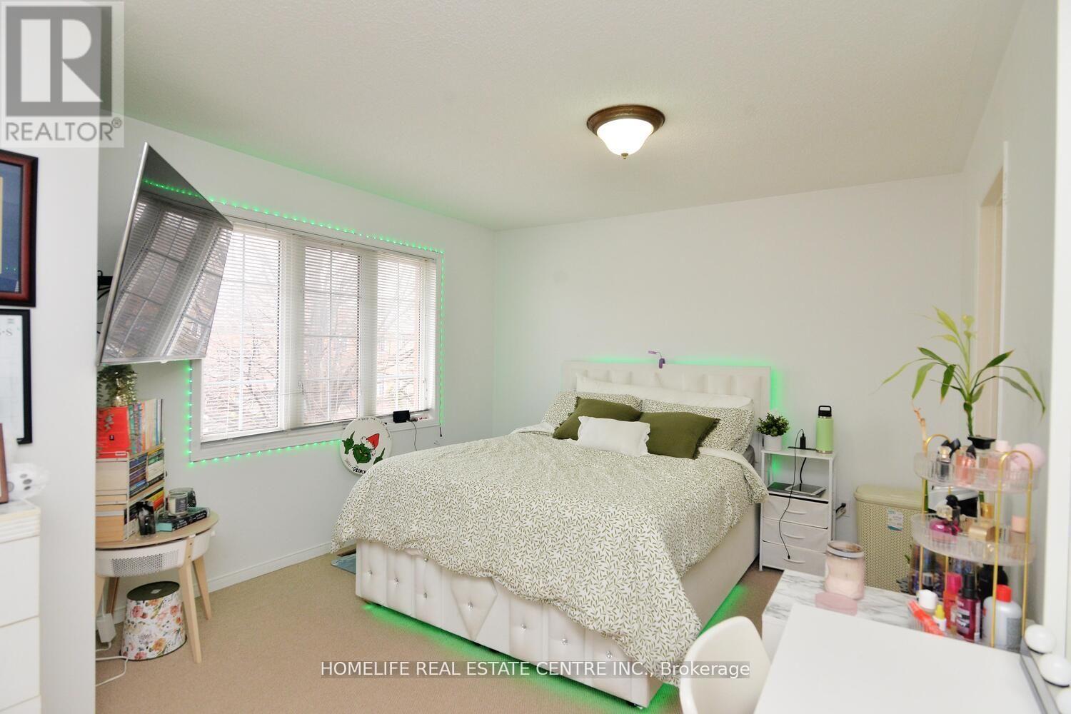 19 Briardale Road, Brampton (Fletcher's Meadow), Ontario  L7A 1S4 - Photo 36 - W12251654