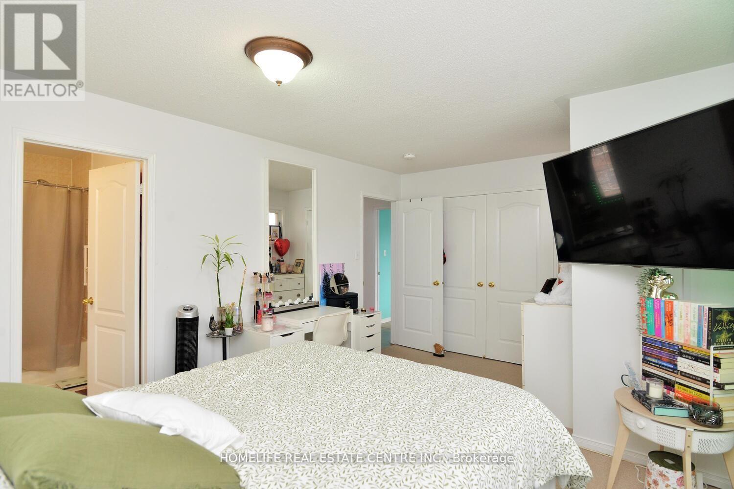 19 Briardale Road, Brampton (Fletcher's Meadow), Ontario  L7A 1S4 - Photo 37 - W12251654