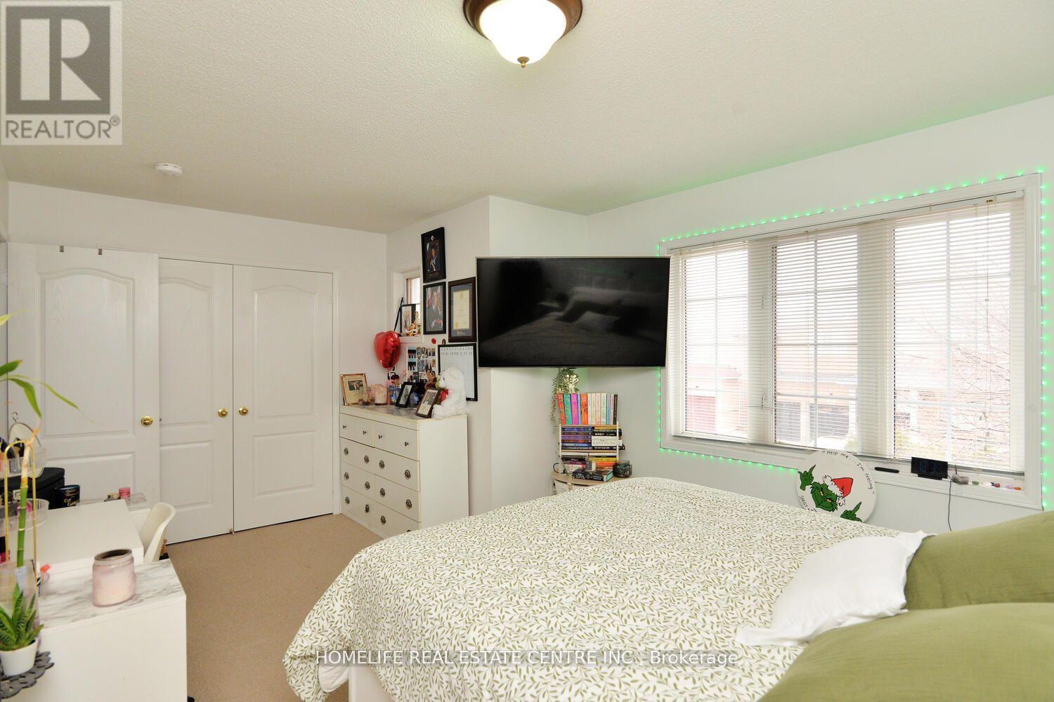 19 Briardale Road, Brampton (Fletcher's Meadow), Ontario  L7A 1S4 - Photo 38 - W12251654
