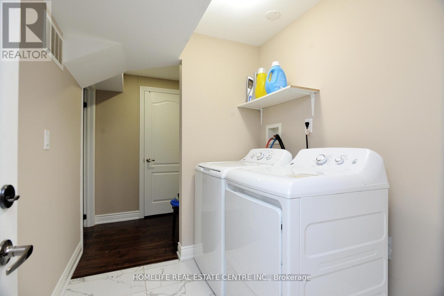 19 Briardale Road, Brampton (Fletcher's Meadow), Ontario  L7A 1S4 - Photo 45 - W12251654
