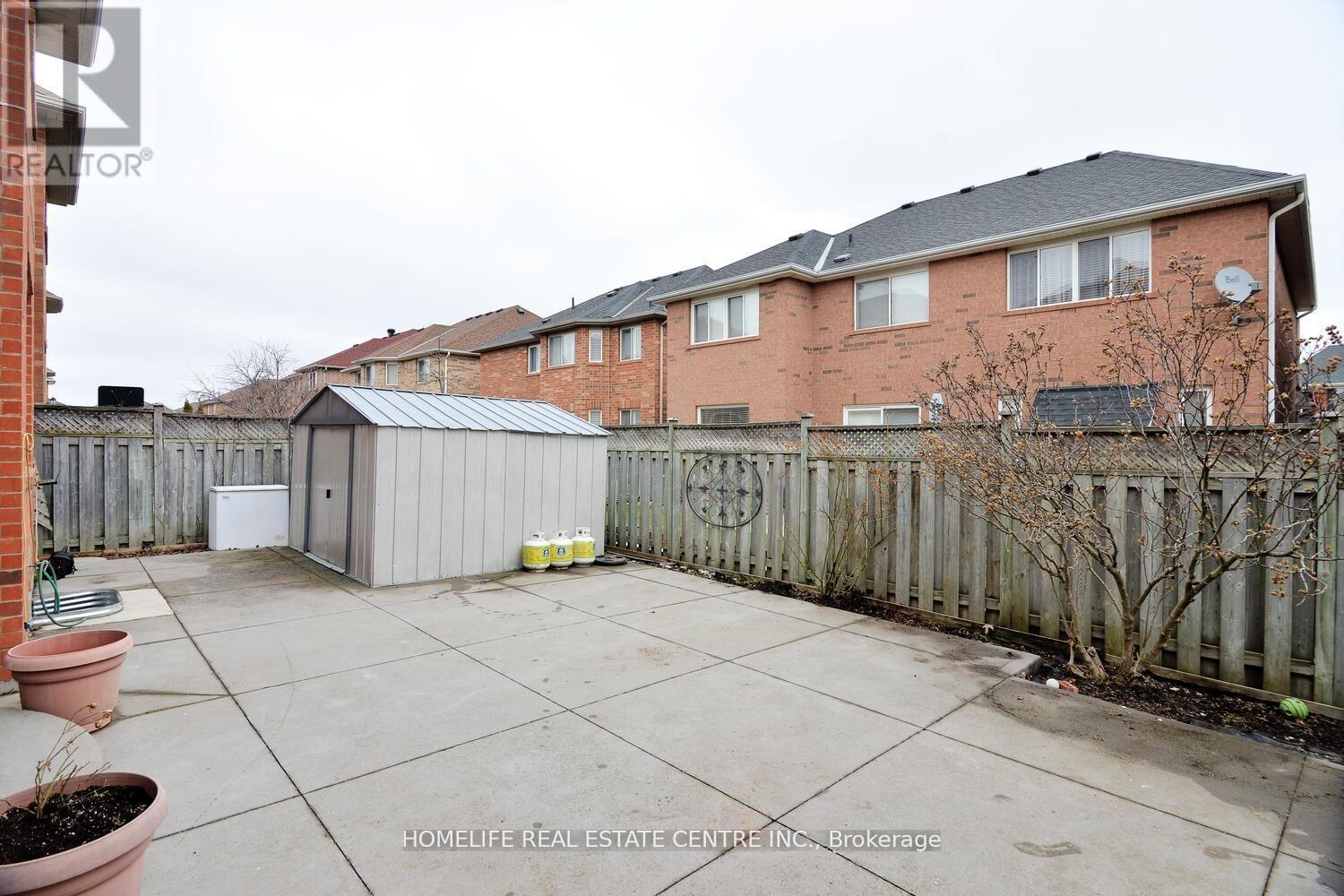 19 Briardale Road, Brampton (Fletcher's Meadow), Ontario  L7A 1S4 - Photo 49 - W12251654