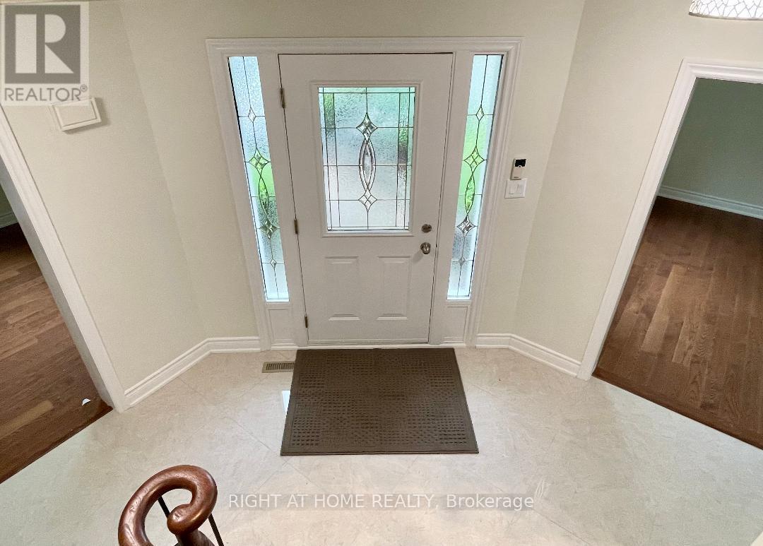 3668 Belvedere Crescent, Mississauga, Ontario  L5L 3B4 - Photo 7 - W12236805