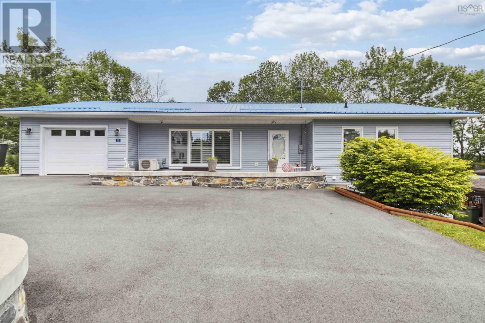 Property at 11 Oakes Road image 1