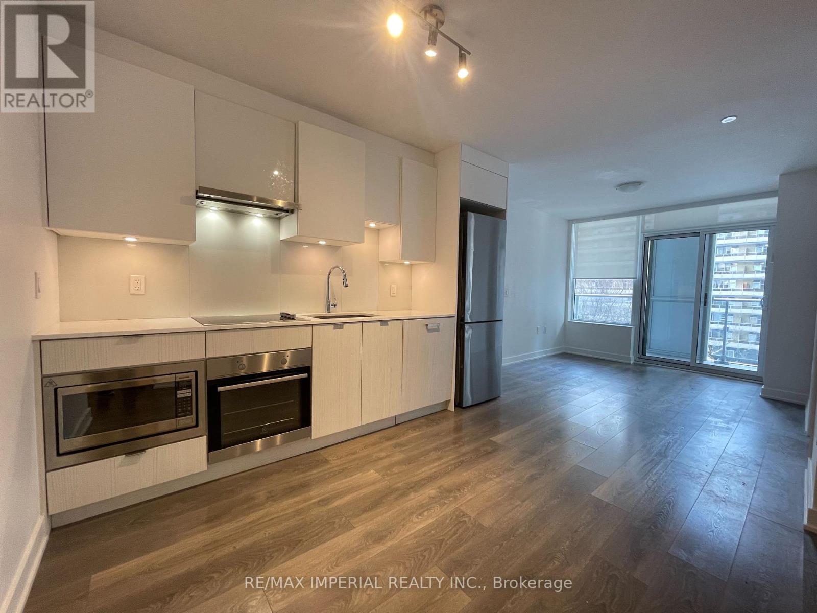 405 - 195 Redpath Avenue, Toronto, Ontario  M4P 0E4 - Photo 5 - C12251699
