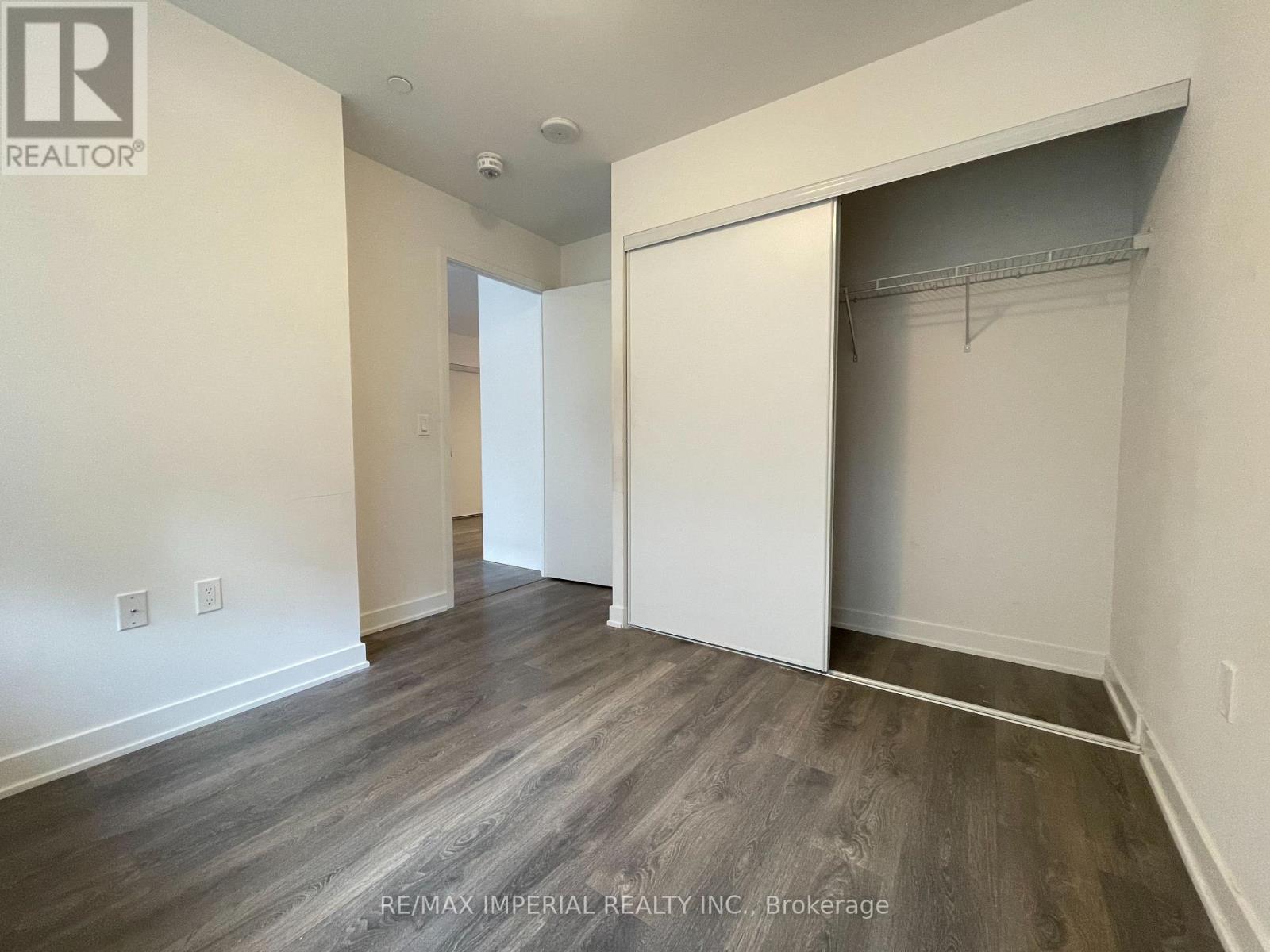 405 - 195 Redpath Avenue, Toronto, Ontario  M4P 0E4 - Photo 8 - C12251699