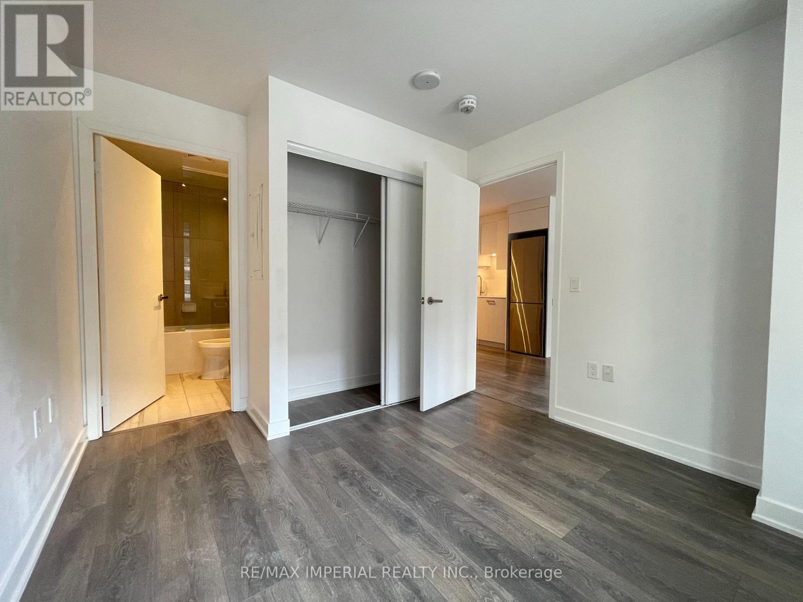405 - 195 Redpath Avenue, Toronto, Ontario  M4P 0E4 - Photo 9 - C12251699