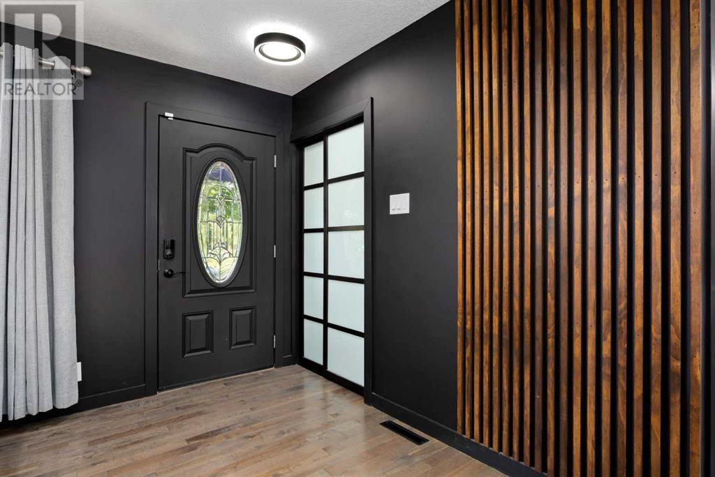 Property at 6020 Lacombe Way SW image 3
