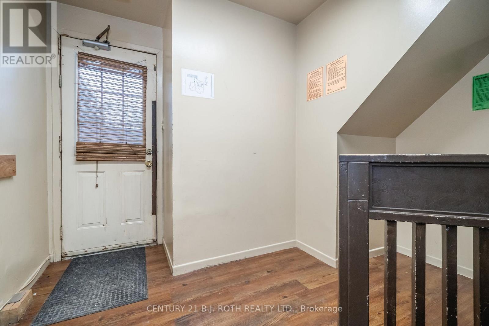 63 Mcdonald Street, Barrie (City Centre), Ontario  L4M 1P4 - Photo 10 - S12251692