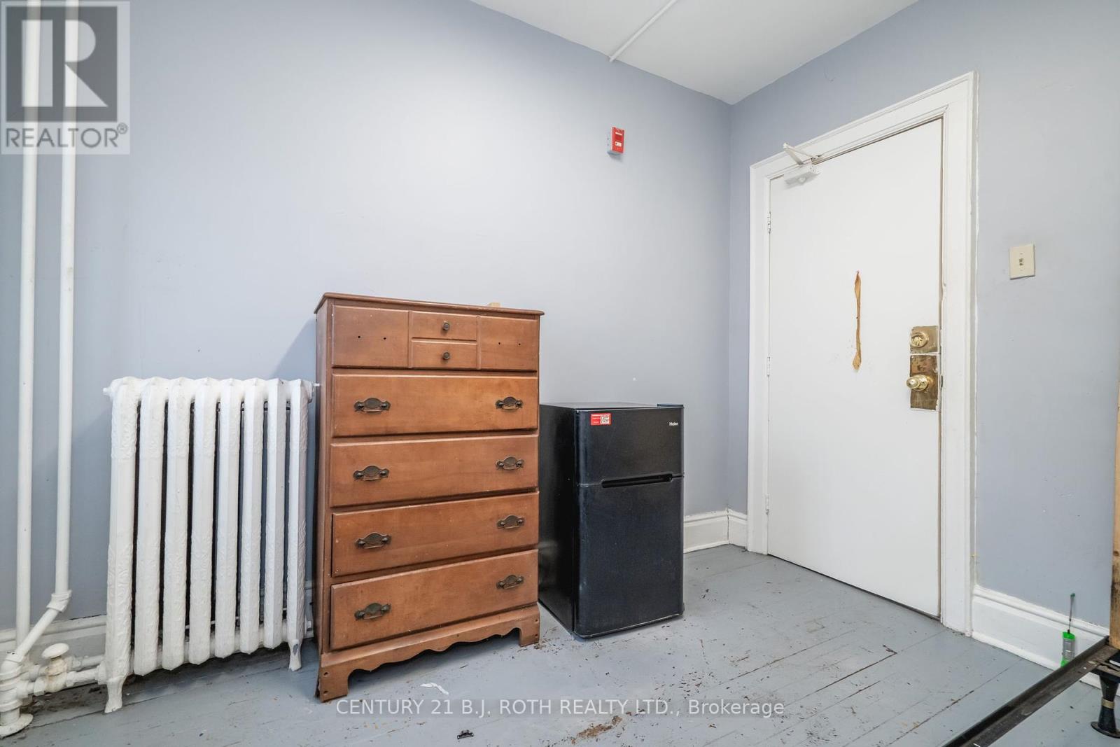 63 Mcdonald Street, Barrie (City Centre), Ontario  L4M 1P4 - Photo 14 - S12251692