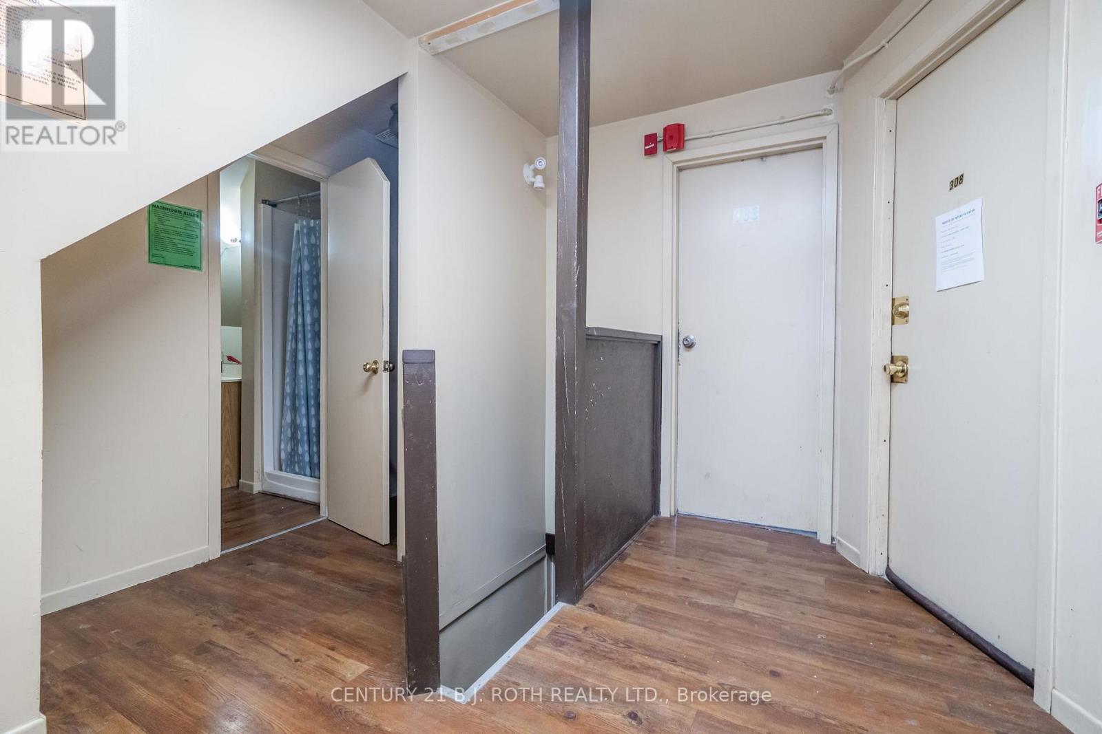 63 Mcdonald Street, Barrie (City Centre), Ontario  L4M 1P4 - Photo 7 - S12251692