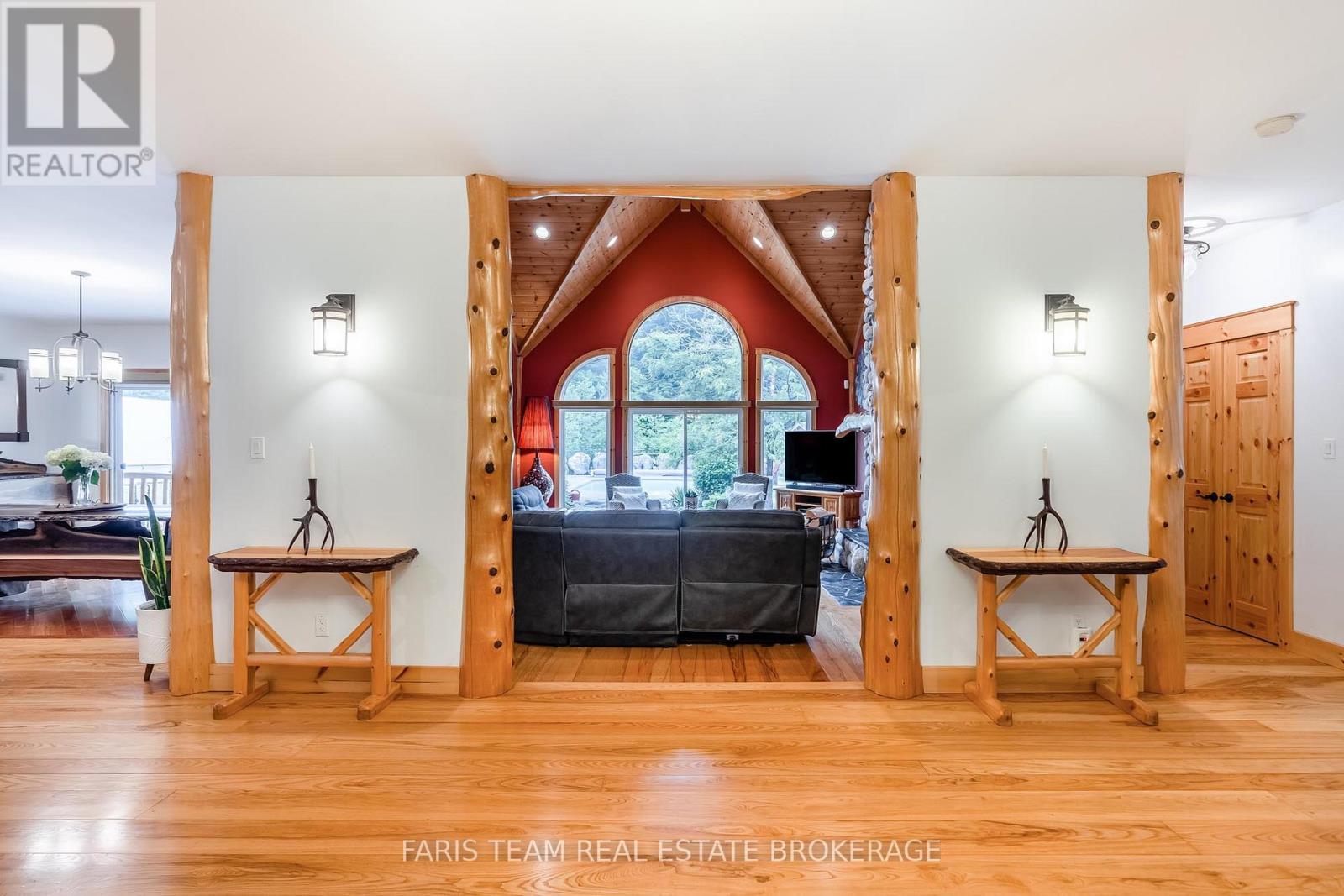 697 Lafontaine Road E, Tiny, Ontario  L9M 0S5 - Photo 5 - S12251707