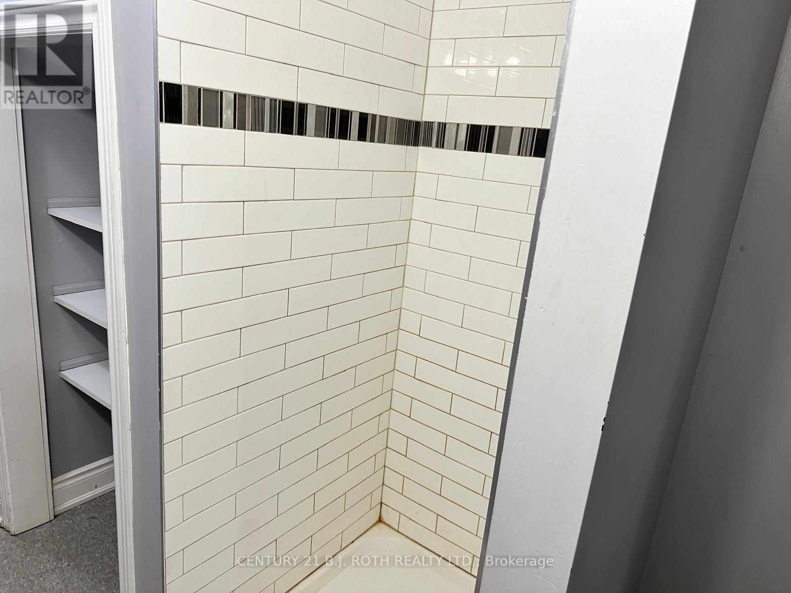 99 Mulcaster Street, Barrie (City Centre), Ontario  L4M 3M7 - Photo 14 - S12251712