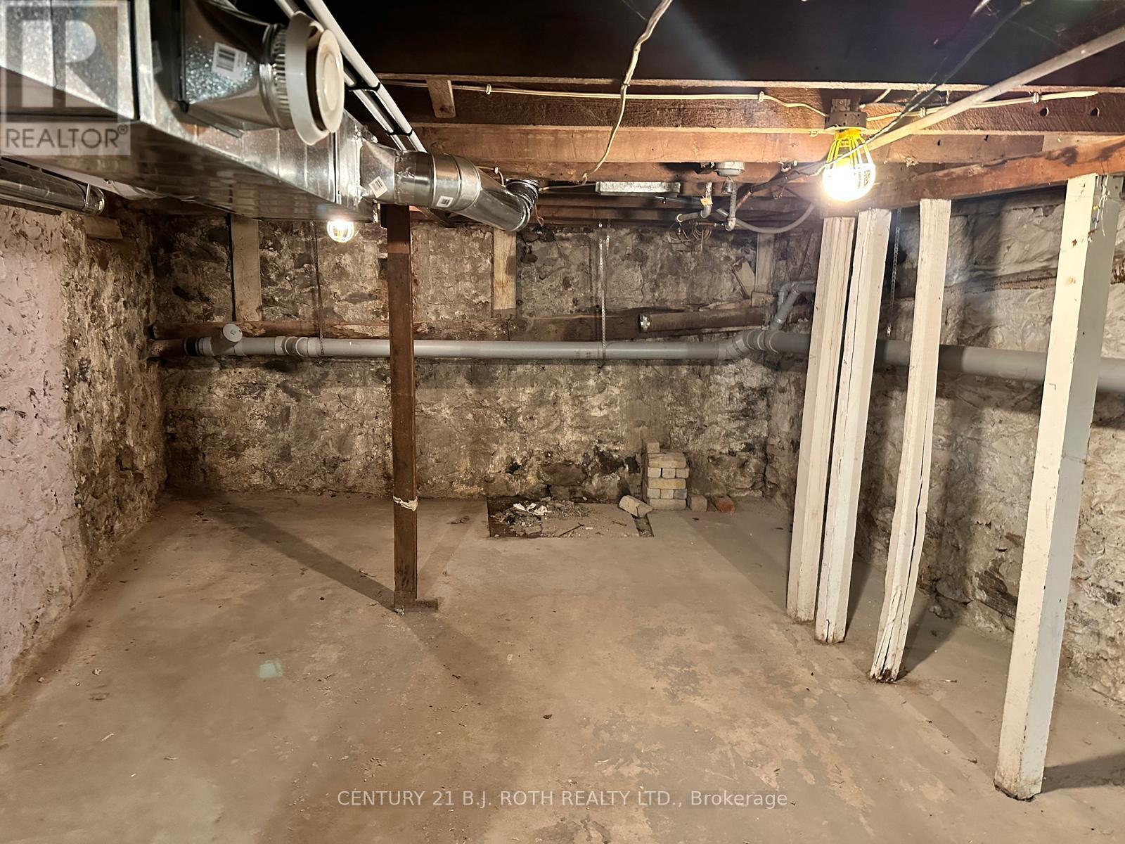 99 Mulcaster Street, Barrie (City Centre), Ontario  L4M 3M7 - Photo 24 - S12251712