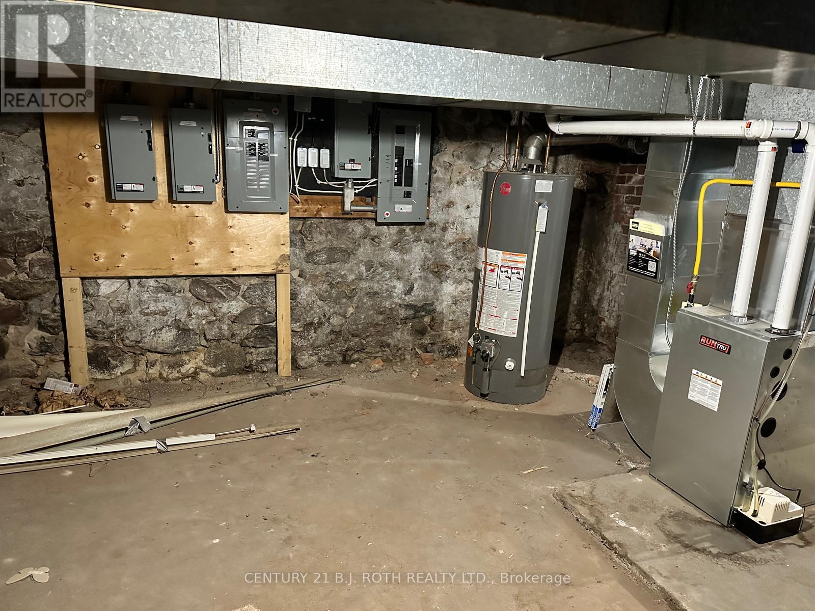 99 Mulcaster Street, Barrie (City Centre), Ontario  L4M 3M7 - Photo 27 - S12251712