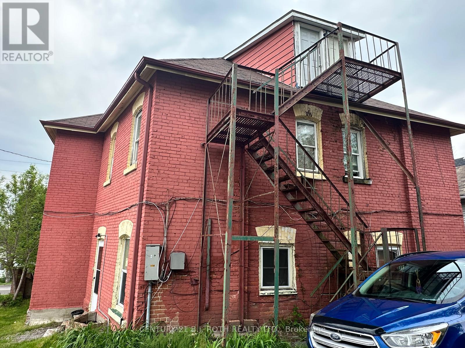 99 Mulcaster Street, Barrie (City Centre), Ontario  L4M 3M7 - Photo 7 - S12251712