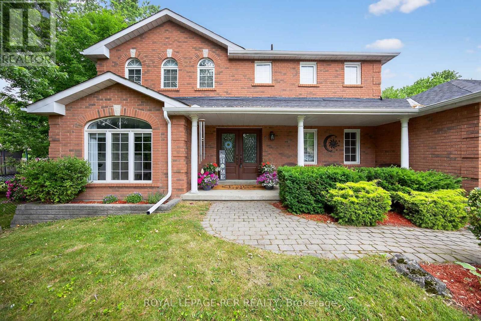 Property at 2 DUNGEY CRESCENT image 4