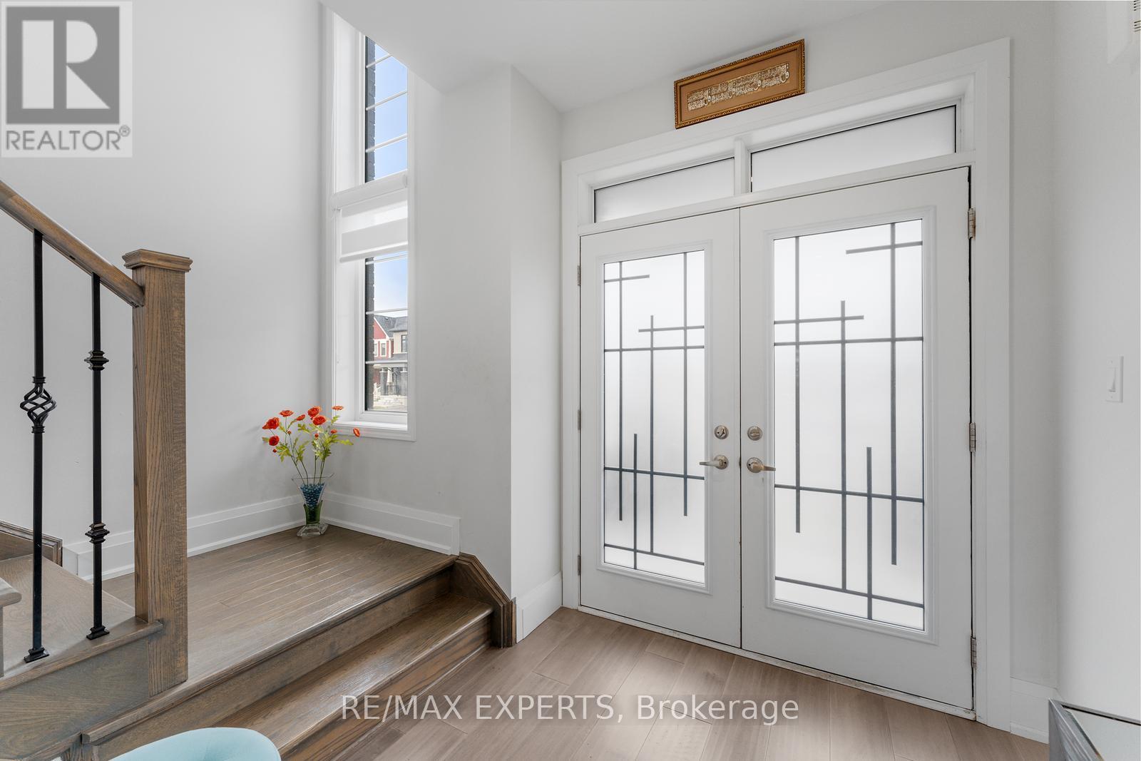 Property at 21 MALCOLM CRESCENT image 3