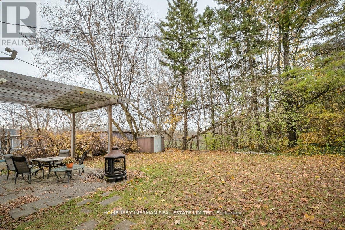 21 Huron Court, Aurora, Ontario  L4G 2X7 - Photo 2 - N12251764