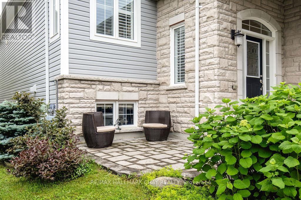 Property at 30 WATERVIEW ROAD N image 3