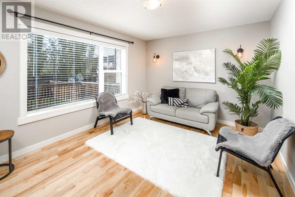 Property at 91 Copperstone Crescent SE image 2