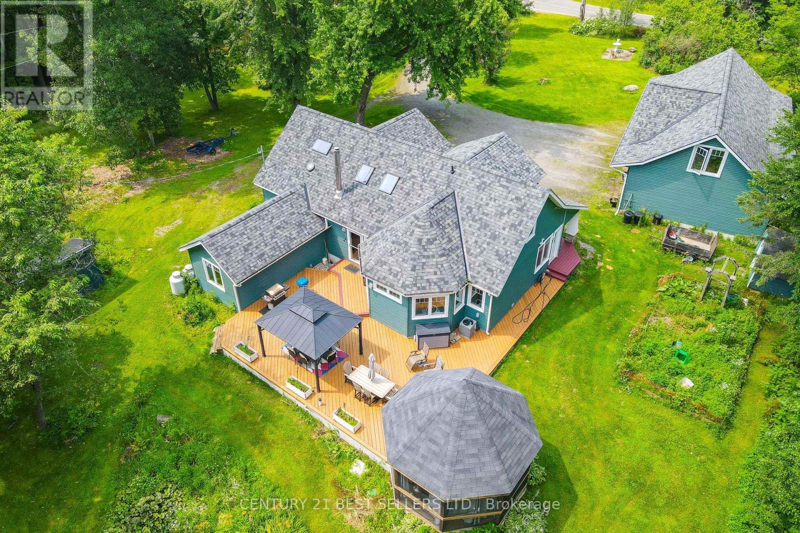 1622 Houseys Rapids Road, Gravenhurst, Ontario  P1P 1R3 - Photo 23 - X12251751