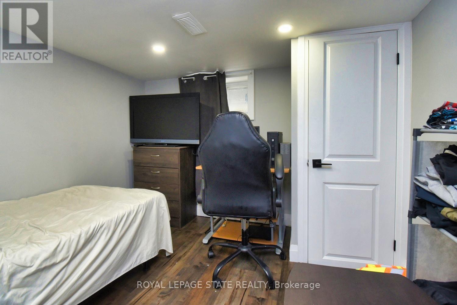 339 Melvin Avenue, Hamilton, Ontario  L8H 2K6 - Photo 25 - X12251779