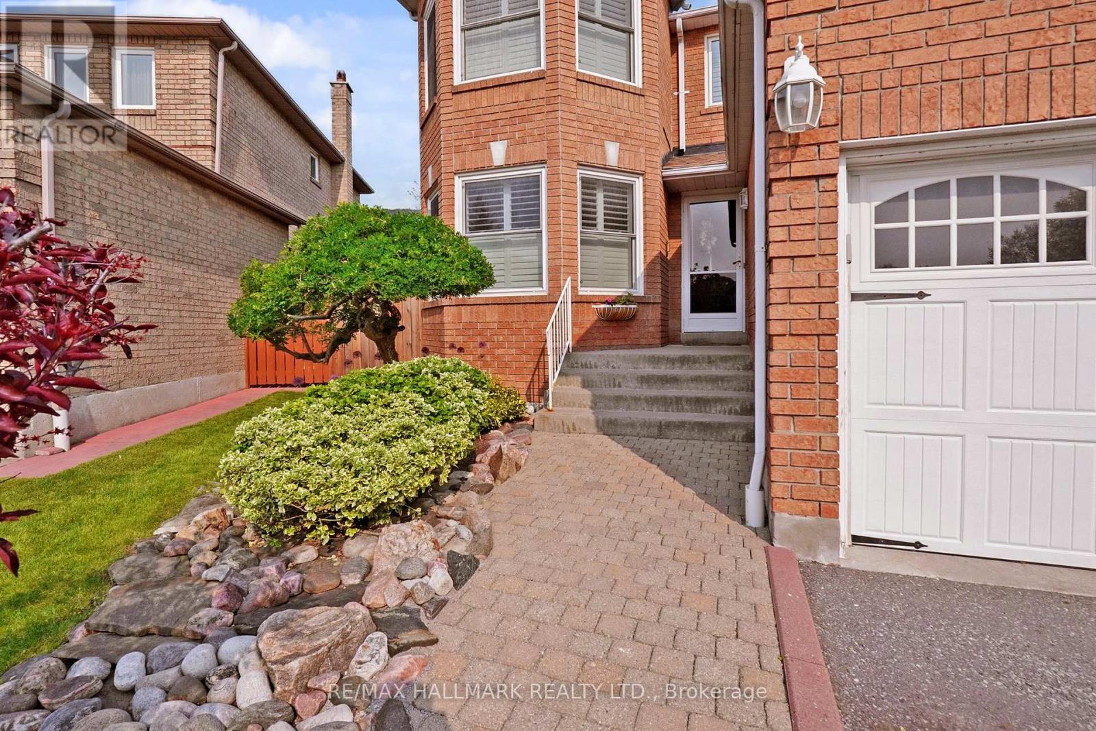 Property at 8 STEARNS COURT image 2
