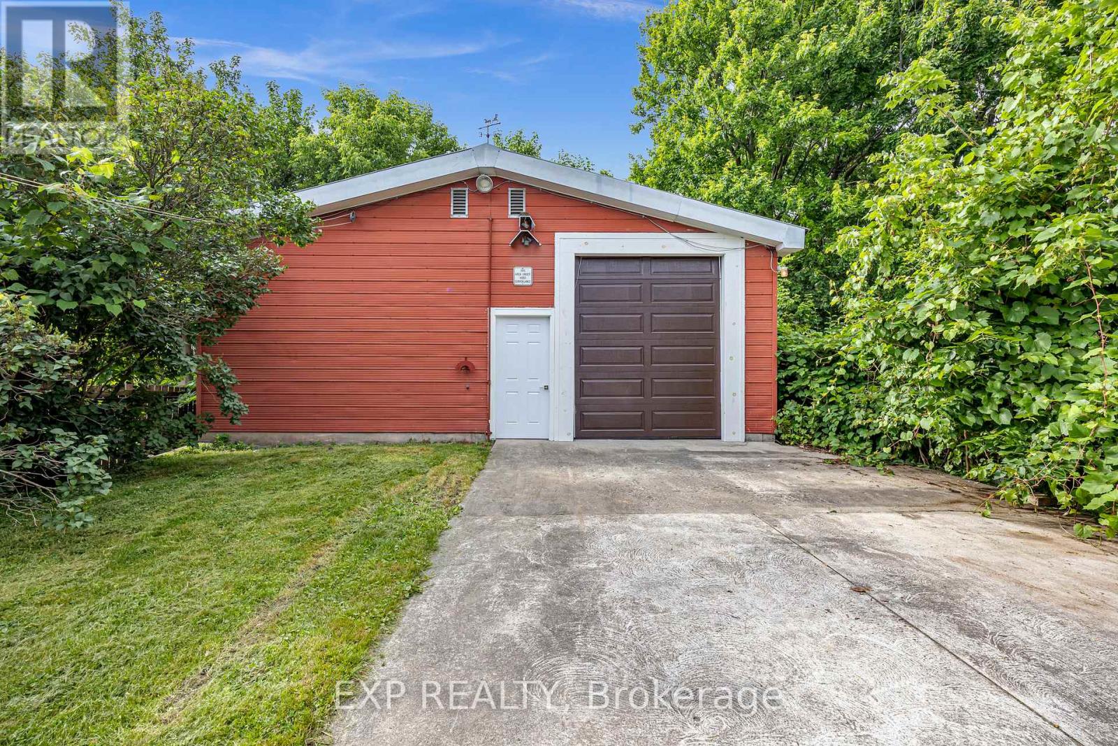 Property at 972 DAME STREET image 5