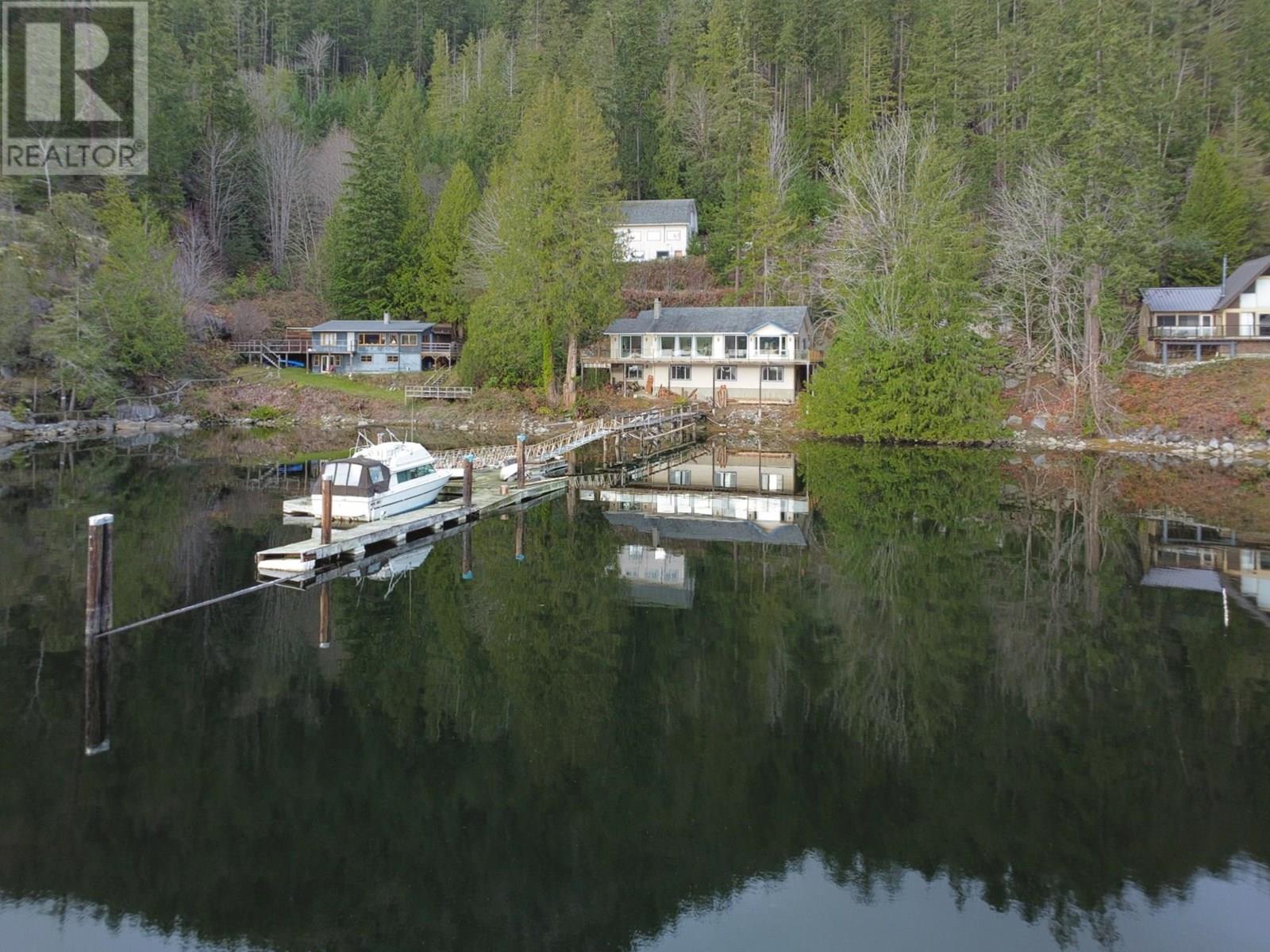 5338 Daniel Road, Garden Bay, British Columbia  V0N 1S1 - Photo 5 - R3011007