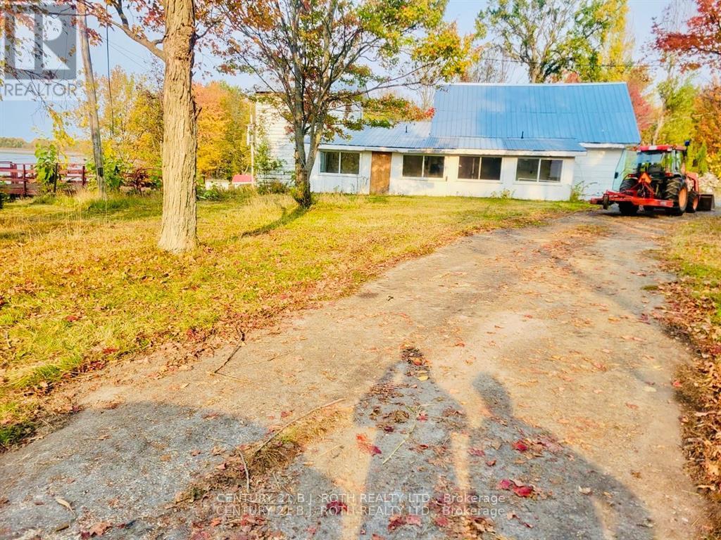 270 Pierre Road, West Nipissing (Sturgeon Falls), Ontario  P2B 2W8 - Photo 9 - X12251814