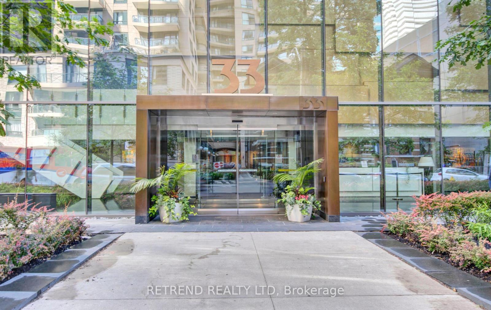 Property at 1010 - 33 CHARLES STREET E image 1