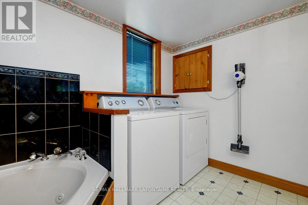 46 Main Street, Rideau Lakes, Ontario  K0G 1E0 - Photo 18 - X12251912