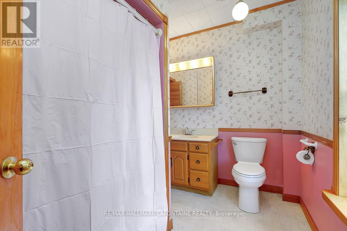 46 Main Street, Rideau Lakes, Ontario  K0G 1E0 - Photo 24 - X12251912