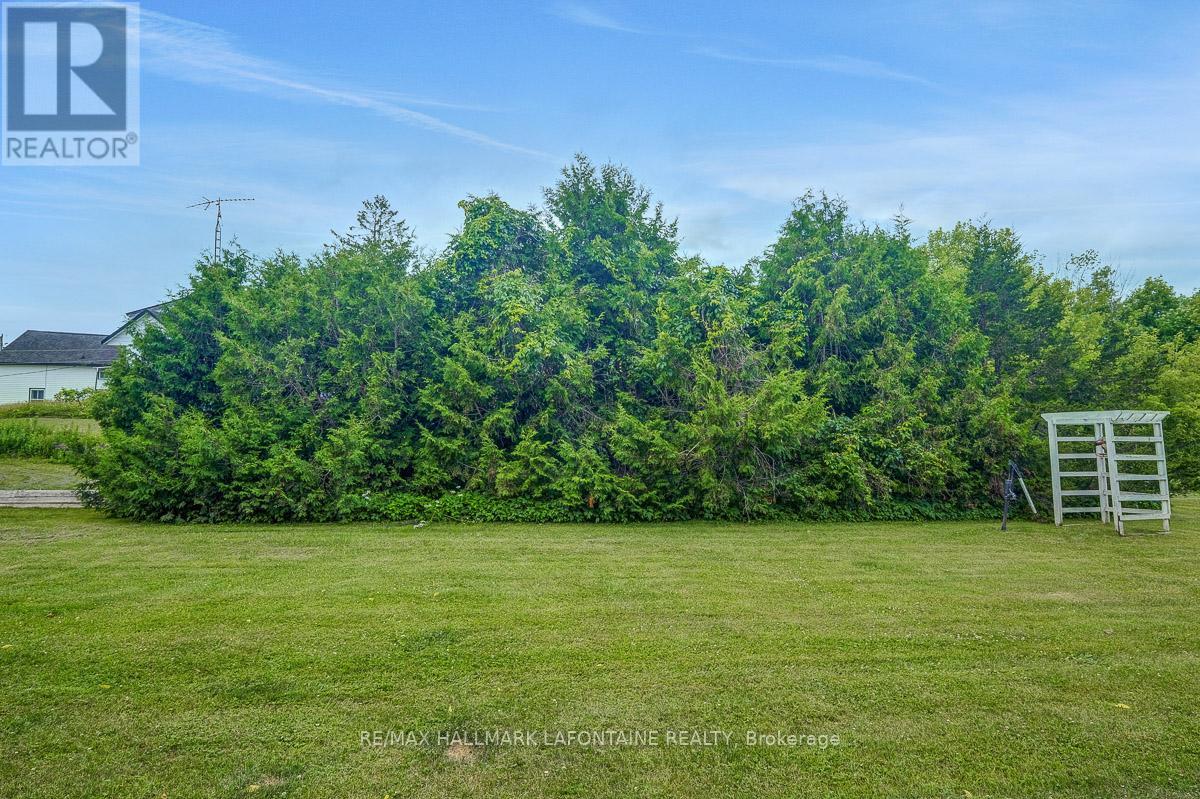 46 Main Street, Rideau Lakes, Ontario  K0G 1E0 - Photo 32 - X12251912