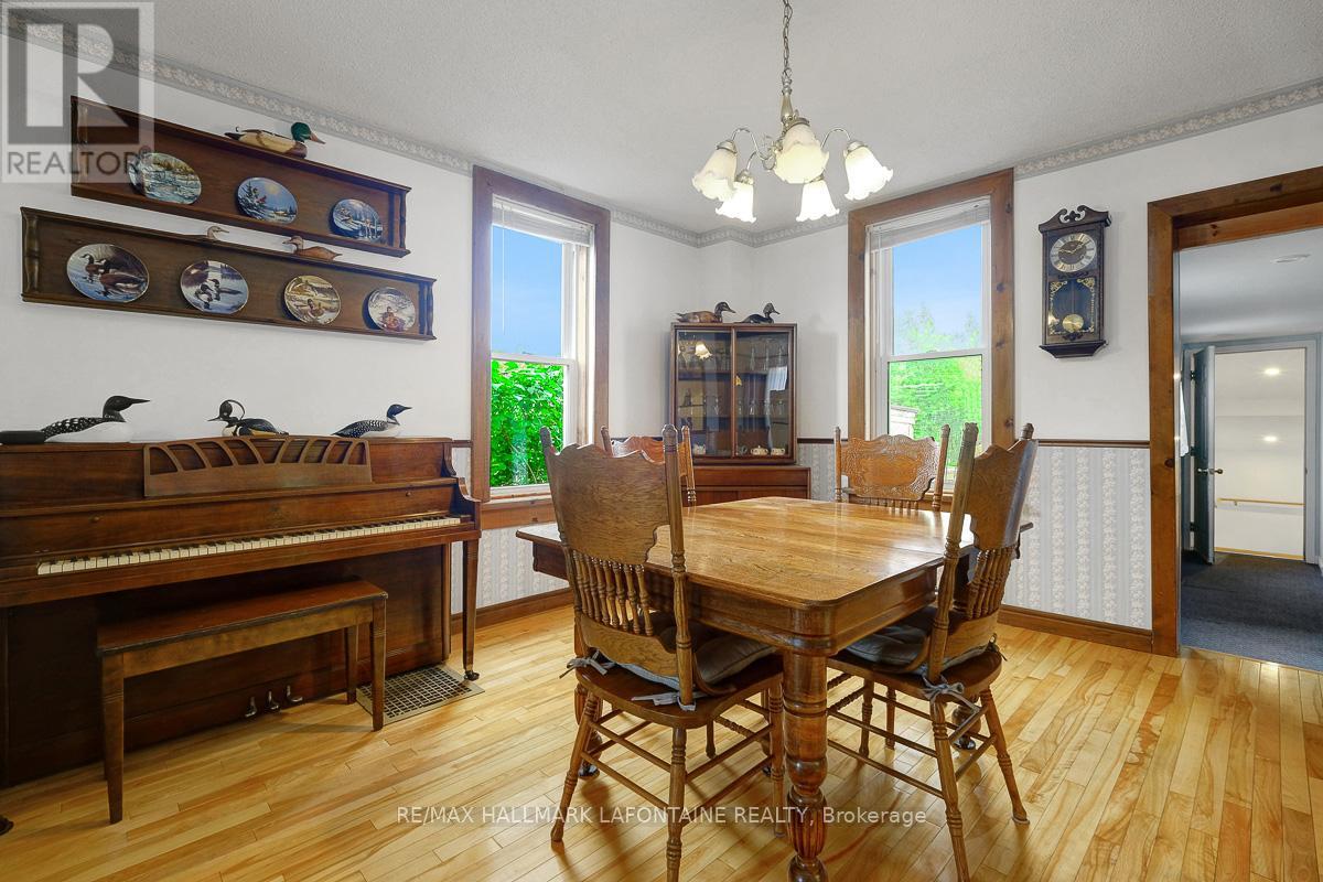 46 Main Street, Rideau Lakes, Ontario  K0G 1E0 - Photo 8 - X12251912