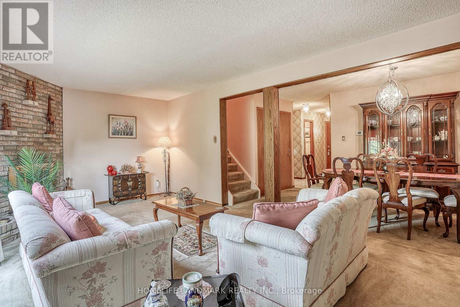 7 Kennaley Crescent, Toronto, Ontario  M1V 1L6 - Photo 6 - E12209700