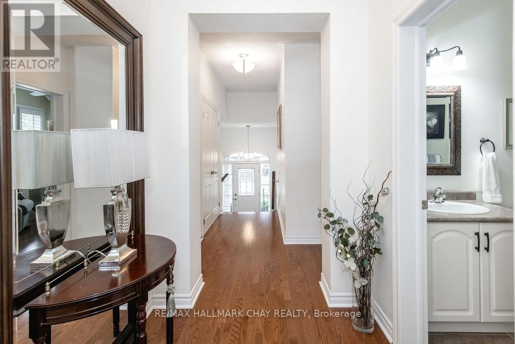 30 Waterview Road N, Wasaga Beach, Ontario  L9A 1A4 - Photo 6 - S12251755