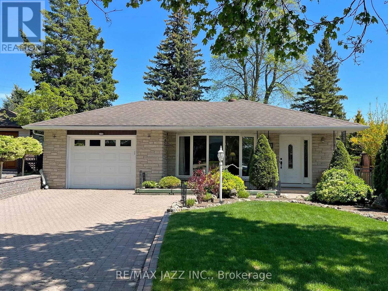Property at 341 ELIZABETH STREET image 1