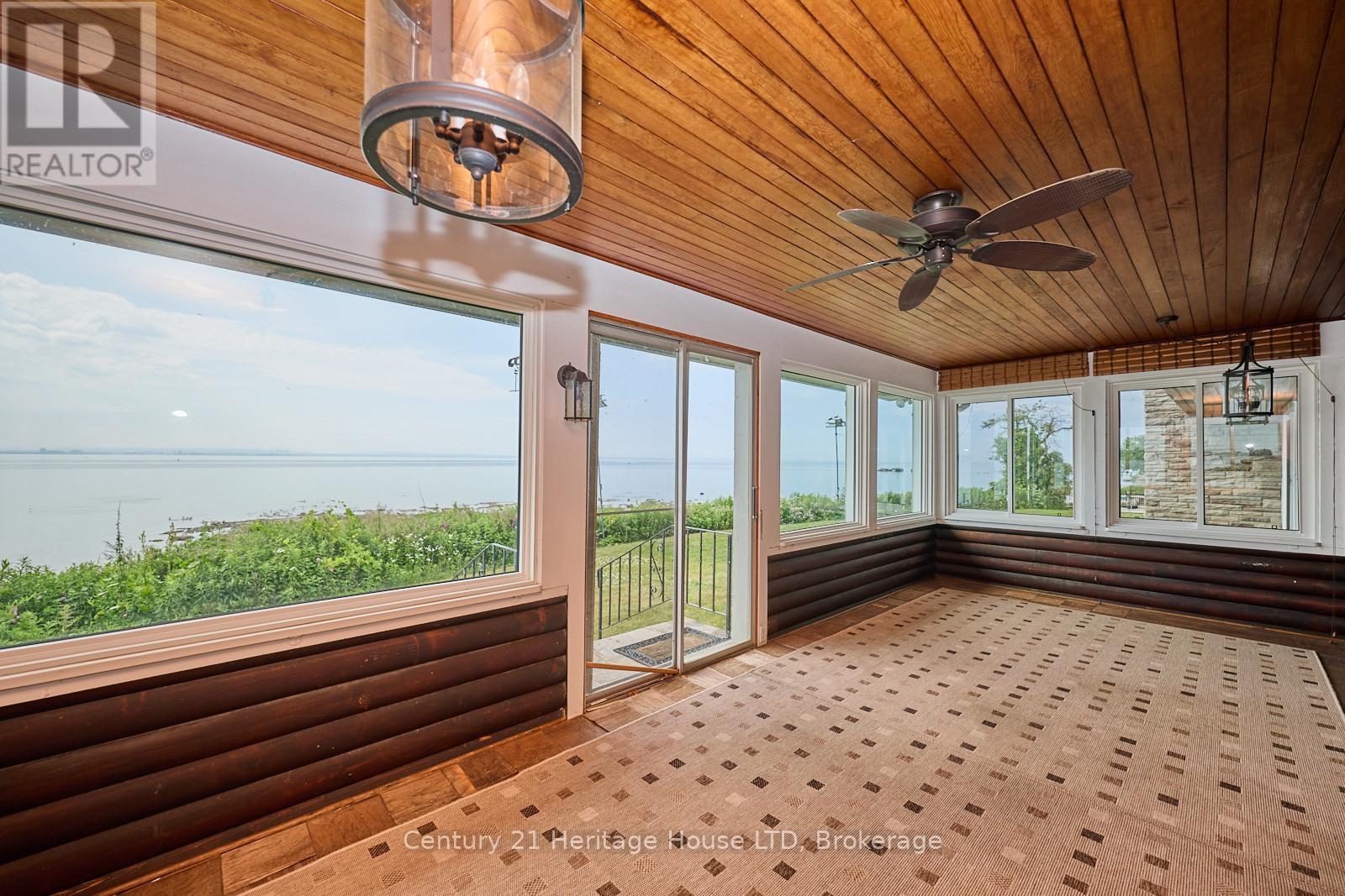 631 Lakeshore Road, Fort Erie (Lakeshore), Ontario  L2A 4Y3 - Photo 12 - X12251955