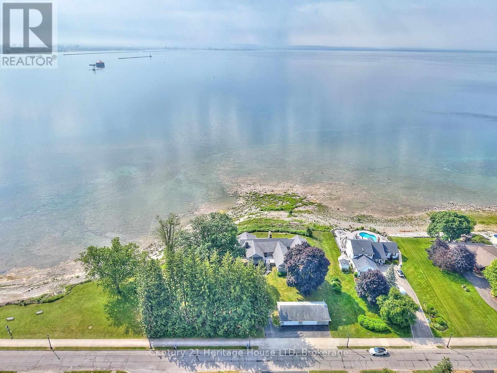 631 Lakeshore Road, Fort Erie (Lakeshore), Ontario  L2A 4Y3 - Photo 36 - X12251955