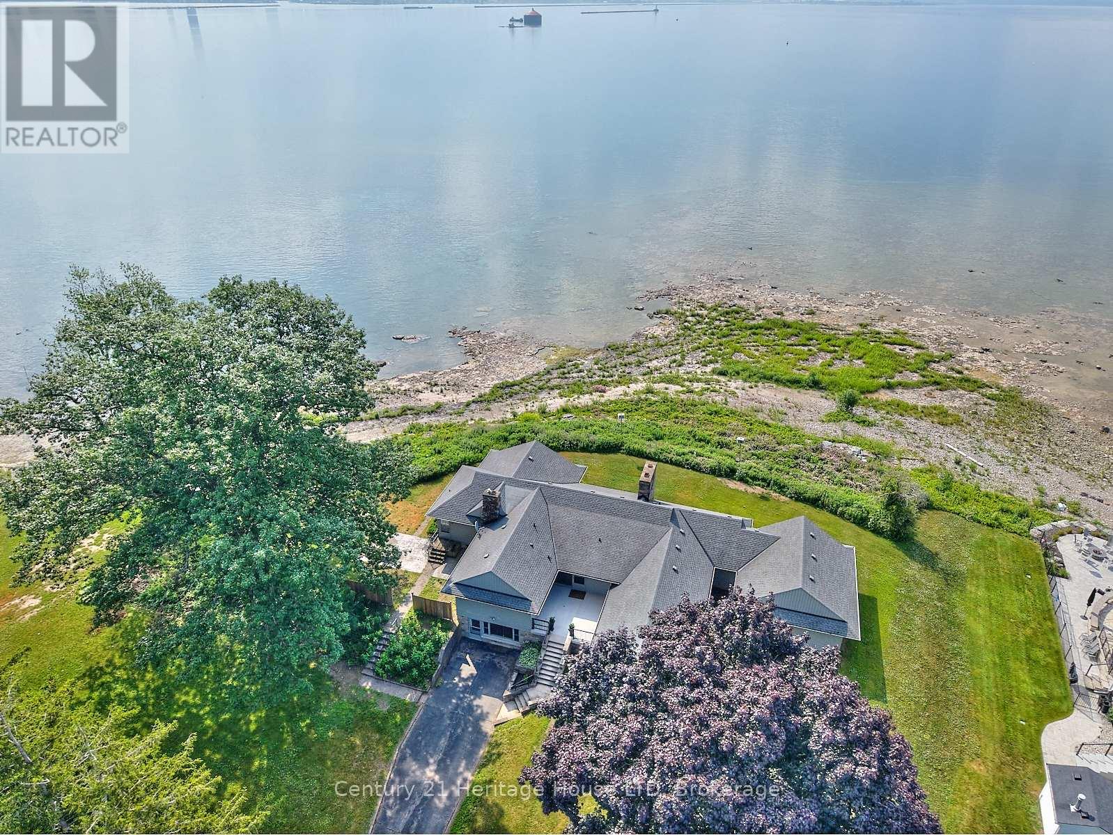 631 Lakeshore Road, Fort Erie (Lakeshore), Ontario  L2A 4Y3 - Photo 37 - X12251955