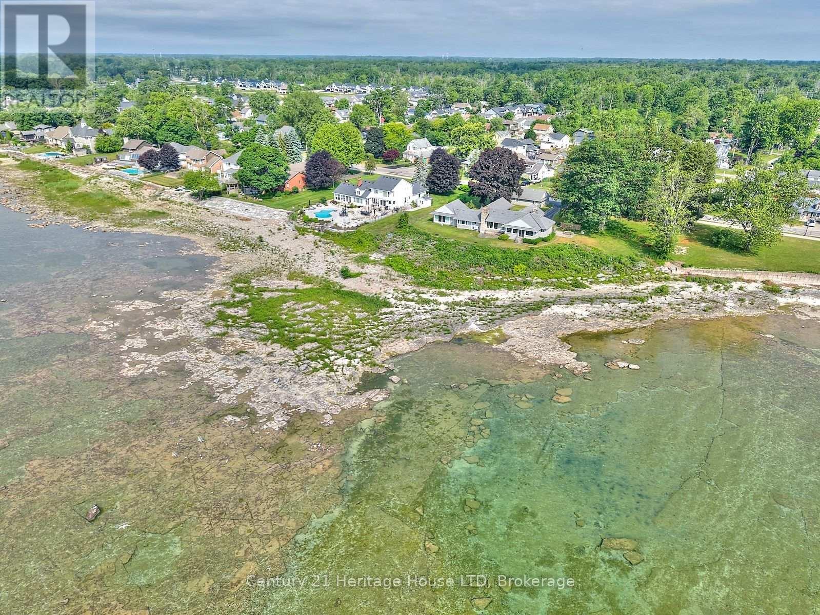 631 Lakeshore Road, Fort Erie (Lakeshore), Ontario  L2A 4Y3 - Photo 38 - X12251955