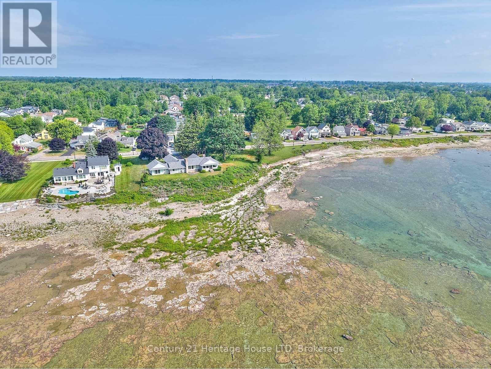 631 Lakeshore Road, Fort Erie (Lakeshore), Ontario  L2A 4Y3 - Photo 39 - X12251955