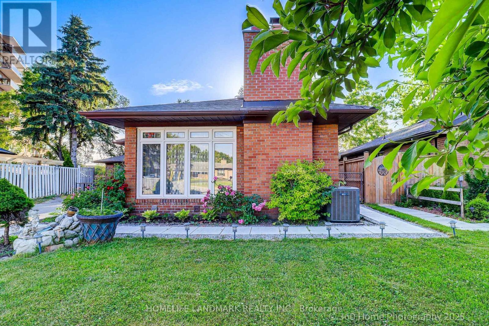 Property at 38 MOORECROFT CRESCENT image 3