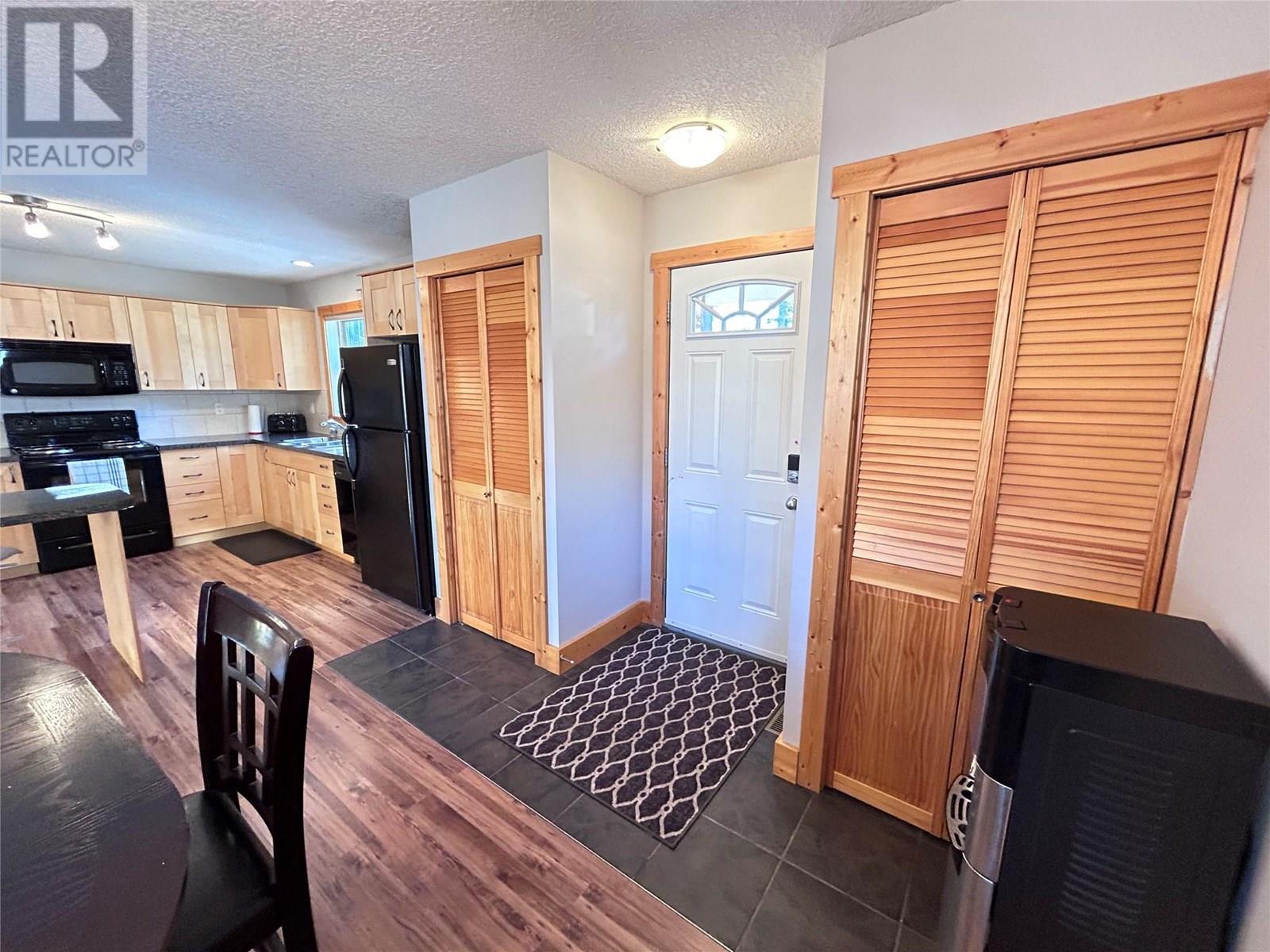 4868 Riverview Drive Unit# 93, Edgewater, British Columbia  V0A 1A2 - Photo 3 - 10335593