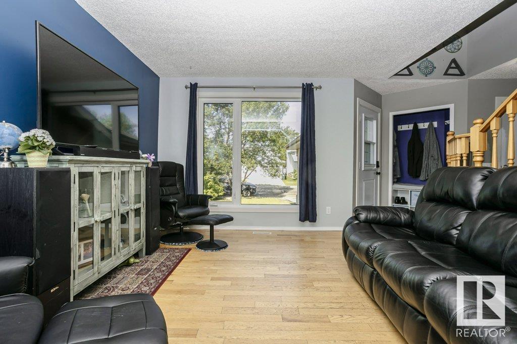 Property at 65 DALTON WY image 5