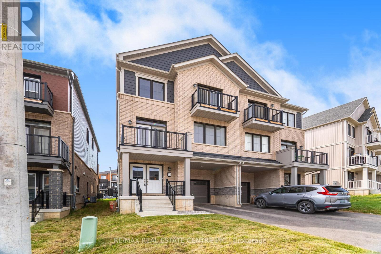 Property at 33 GRANVILLE CRESCENT image 5